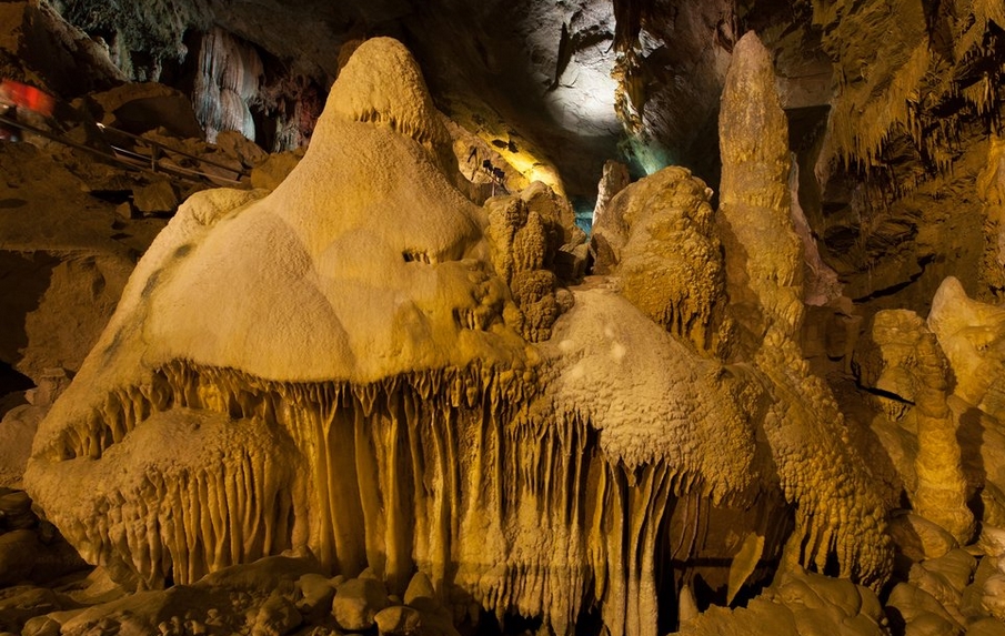 Lost world Caverns West Virginia