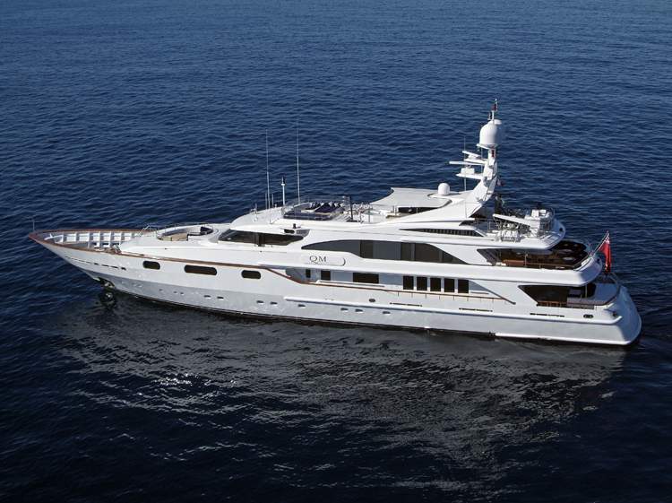 qm-of-london-benetti-luxury-yacht-charter-0011 (1)